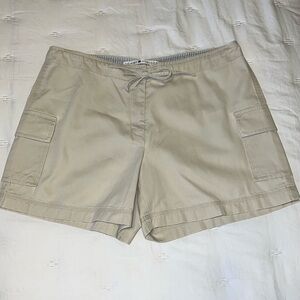 Tommy Hilfiger khaki shorts